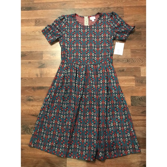 LuLaRoe Dresses & Skirts - NWT Lularoe Amelia Dress